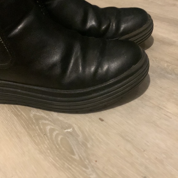 Geox boots size 30 ( 8.5 inches) approximately size 13. Waterproof black - Picture 3 of 3